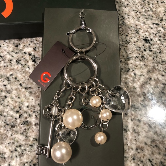 NWT G By Guess Silver Tone Key Chain - Picture 8 of 14